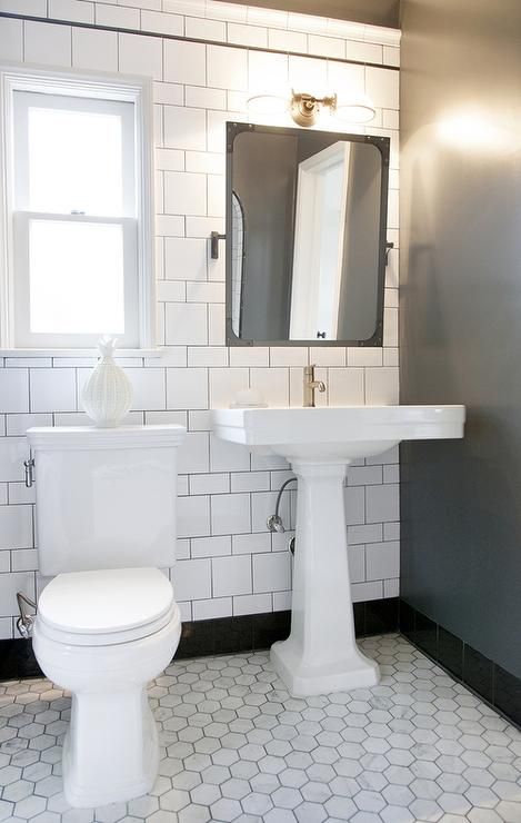 Chọn gạch tường hình chữ nhật và gạch hình lục giác cho sàn nhà vệ sinh