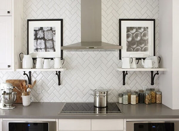 gach lat hình xương cá cho nhà bếp