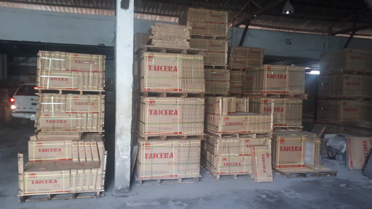 Gạch Taicera được đóng gói kỹ càng, in đầy đủ thông tin
