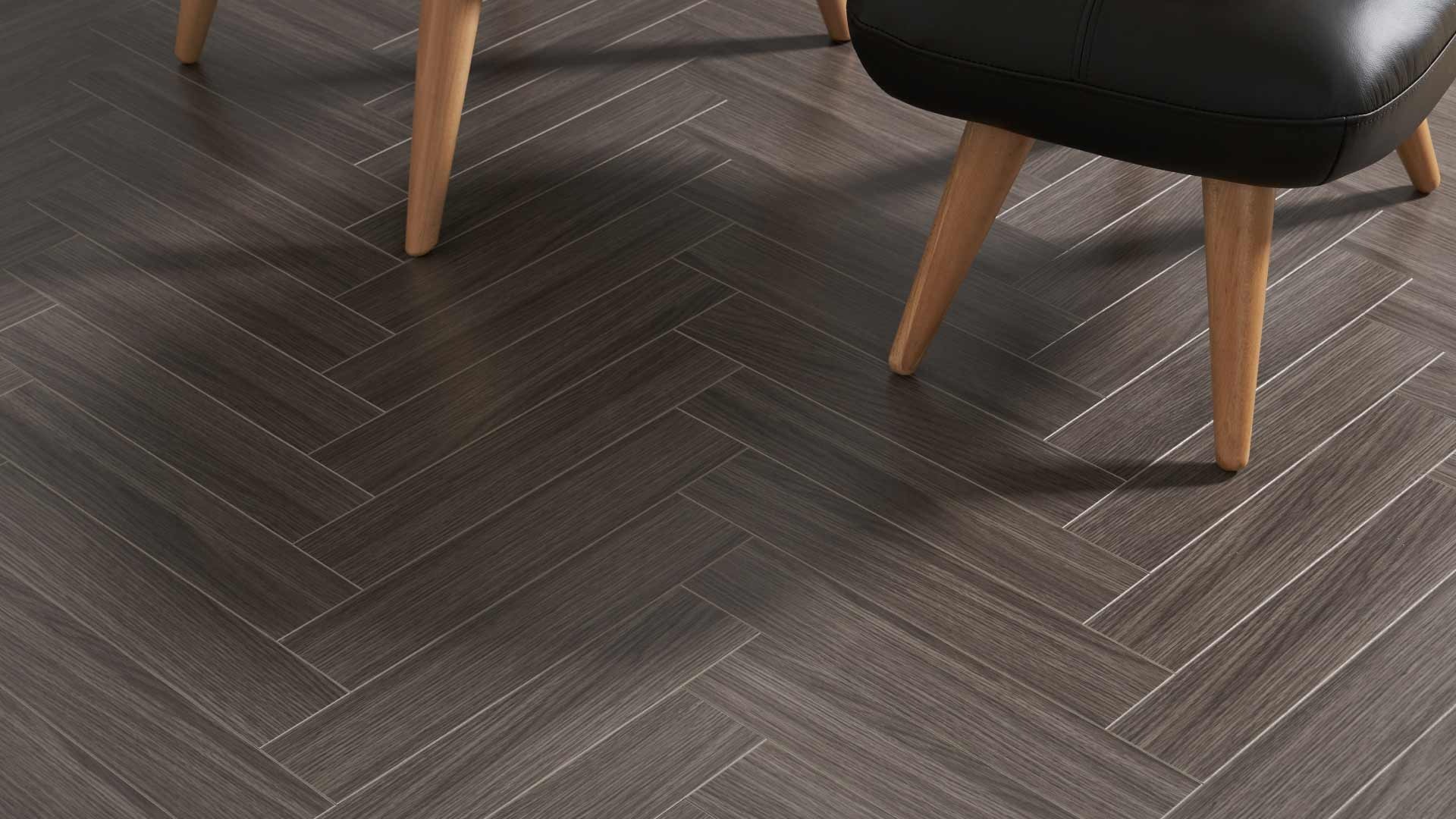 Trên đây là một số lưu ý quan trọng khi chọn gạch lát nền cho người mệnh Hỏa