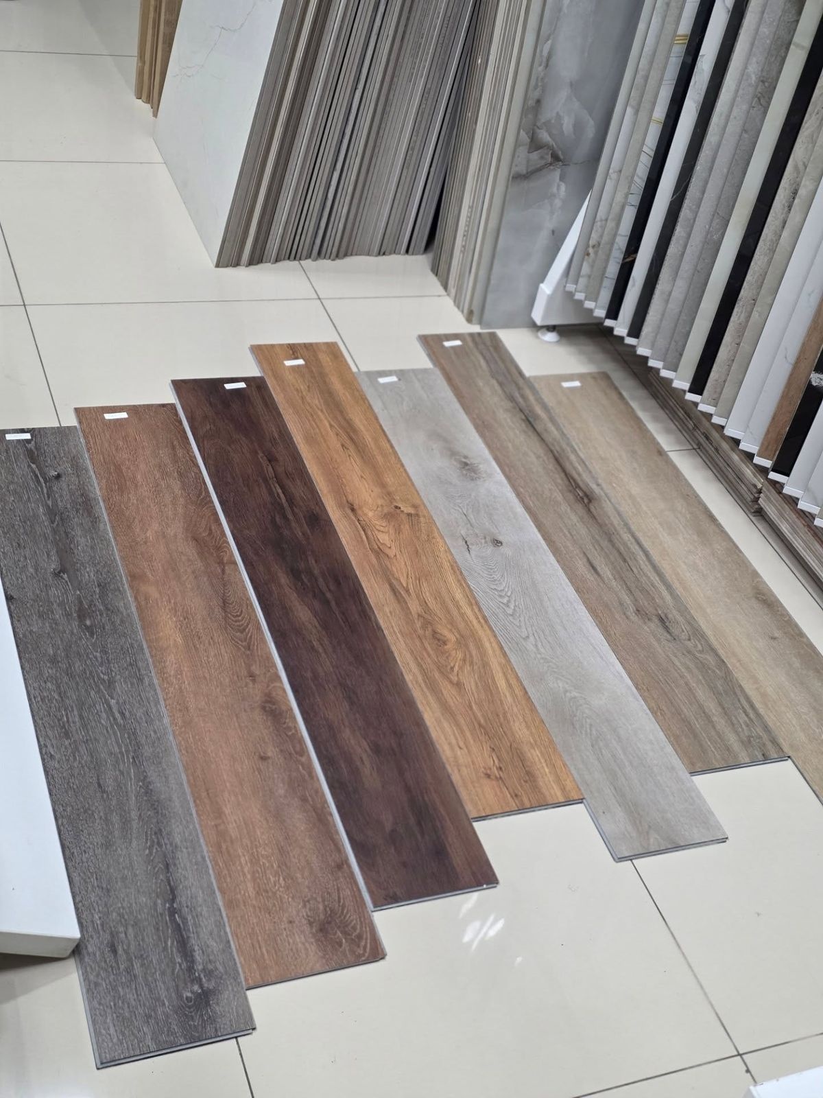 Gạch giả gỗ có tốt không? Có nên dùng cho nhà ở không?