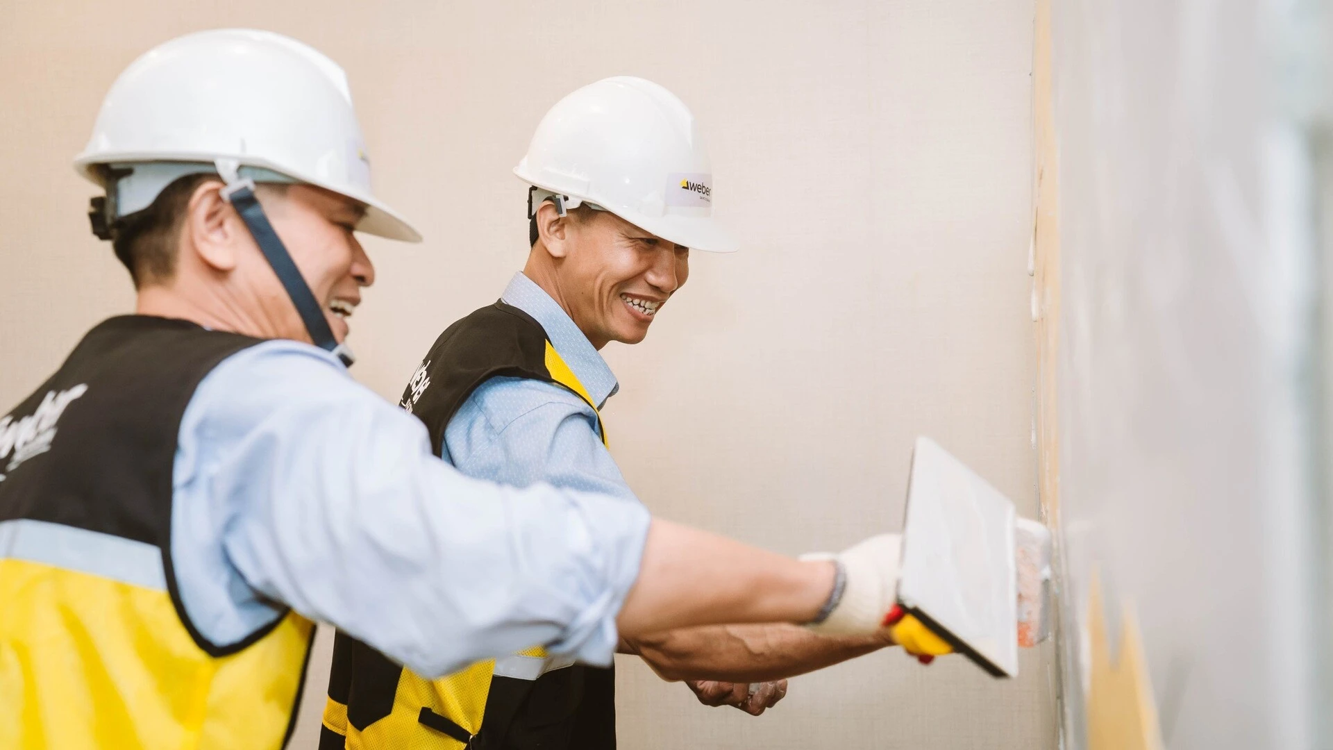 Nếu thợ tay nghề không cao sẽ gây ra nhiều hiện tượng rộp gạch, bong tróc